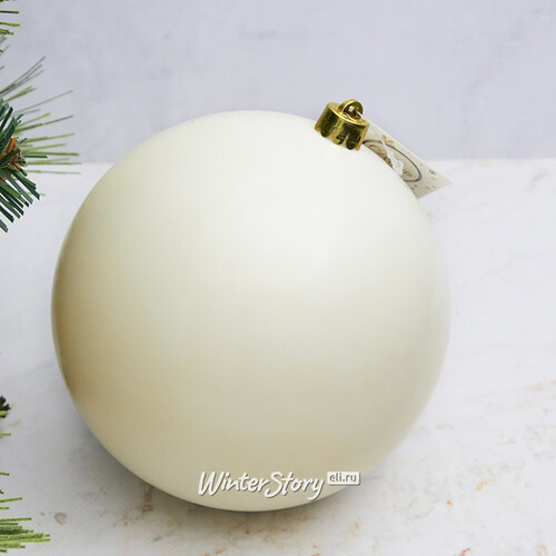 Пластиковый шар 14 см молочный глянцевый Winter Deco
