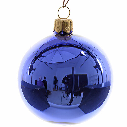 Стеклянный глянцевый елочный шар Royal Classic 15 см королевский синий Kaemingk