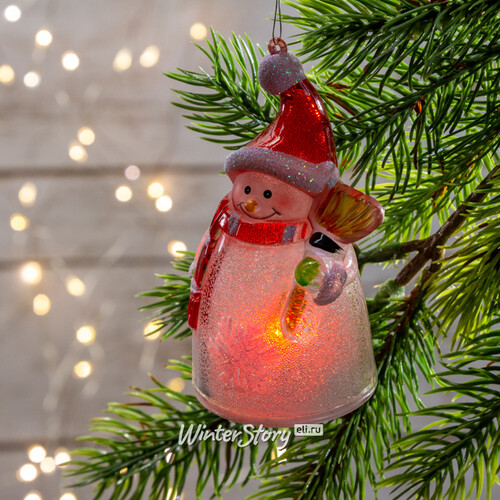 Светящаяся елочная игрушка Рождественская фигурка - Снеговик с Метлой 9 см на батарейке, подвеска Kaemingk