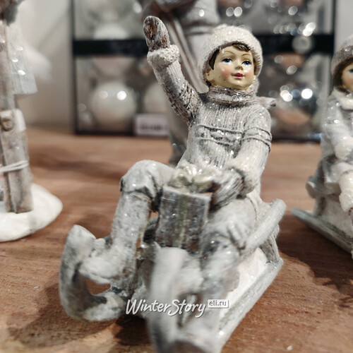 Новогодняя фигурка Winter Fun: Мальчик Дуглас с подарками на санях 11 см Goodwill