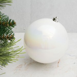 Пластиковый шар 14 см белый перламутр глянцевый Winter Deco фото 2