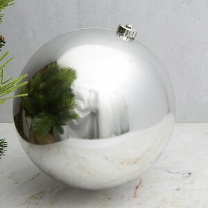 Пластиковый шар 20 см, серебряный глянцевый Kaemingk/Winter Deco фото 1
