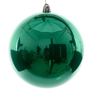 Пластиковый шар 20 см изумрудно-зеленый глянцевый Kaemingk/Winter Deco фото 1