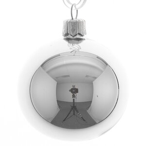 Стеклянный глянцевый елочный шар Royal Classic 15 см серебряный Kaemingk фото 1