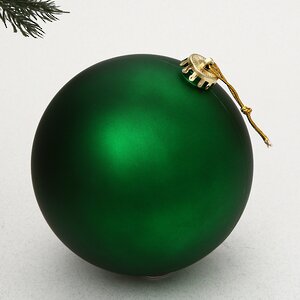Пластиковый шар Sonder 15 см ярко-зеленый матовый Winter Deco фото 1