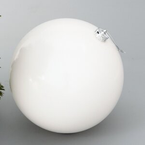Пластиковый шар Sonder 20 см белый глянцевый Winter Deco фото 1