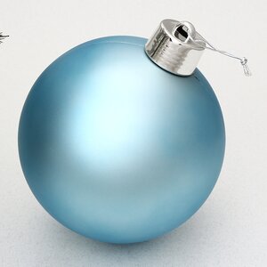 Пластиковый шар Sonder 20 см ярко-голубой матовый Winter Deco фото 1