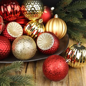 Набор пластиковых шаров Shine Collection: This is Christmas 8 см, 42 шт Winter Deco фото 1