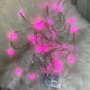 Светодиодная гирлянда Фантазия на батарейках 5 м, 50 розовых LED ламп, прозрачный ПВХ, IP20 Koopman фото 1