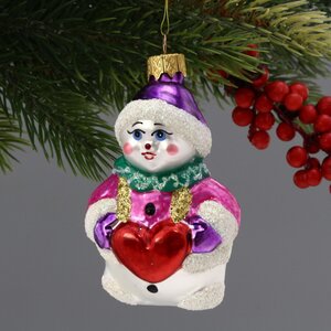 Стеклянная елочная игрушка Снеговичок с сердечком 10 см, подвеска Коломеев фото 1