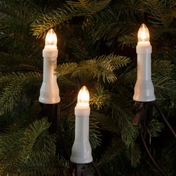 Украшаем деревья гирляндами