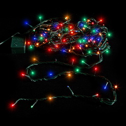 Украшаем деревья гирляндами