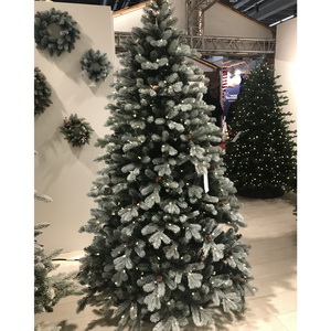 искусственная елка фото