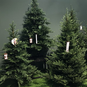 искусственная елка фото