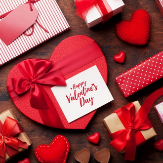 Что подарить на 14 февраля второй половинке? Идеи подарков на День святого Валентина от Eli.ru