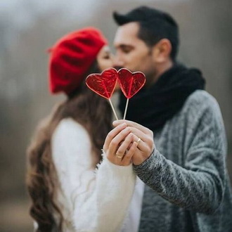 Что подарить на 14 февраля второй половинке? Идеи подарков на День святого Валентина от Eli.ru