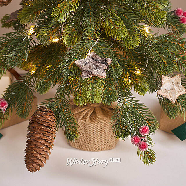 Елка настольная с лампочками 50 см Форест Бьюти, 50 теплых белых LED ламп, на батарейках, с ягодами и шишками, ЛИТАЯ 100% Winter Deco