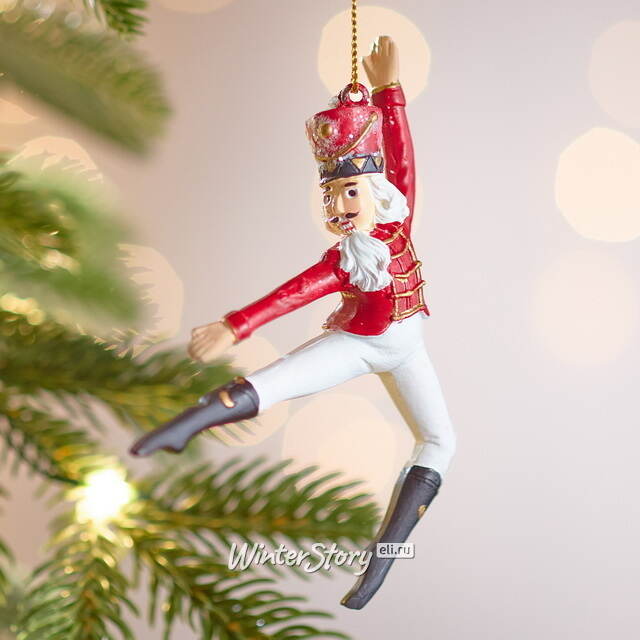 Елочная игрушка Щелкунчик в танце - Дол Гулдур 12 см Winter Deco