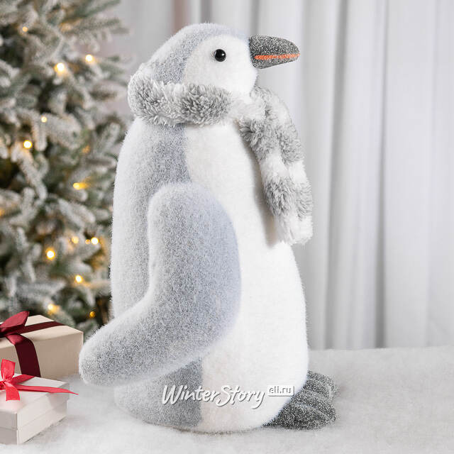 Декоративная фигура Пингвин Шелди в шарфе - Ice Heart 38 см Christmas Deluxe