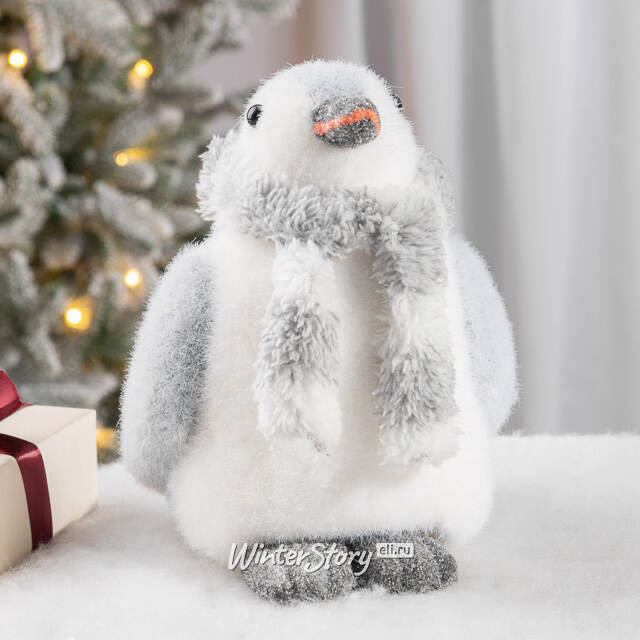 Декоративная фигура Пингвин Шанти в шарфе - Ice Heart 22 см Christmas Deluxe