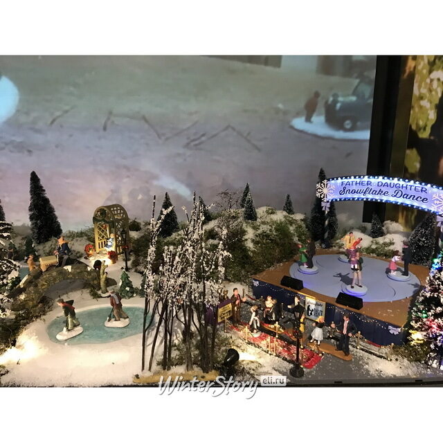 Статуэтка Заснеженные платаны, 28 см Lemax