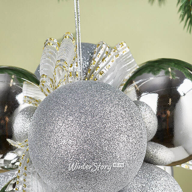 Гроздь из пластиковых шаров Альмасора 50 см серебряная Winter Deco