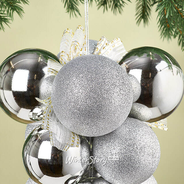 Гроздь из пластиковых шаров Almansora 30 см серебряная Winter Deco