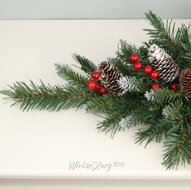 Хвойная композиция Сказка заснеженная 76 см с шишками и ягодами, ПВХ National Tree Company