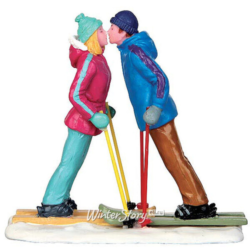Набор фигурок Первое свидание на лыжах, 8*8*4 см Lemax