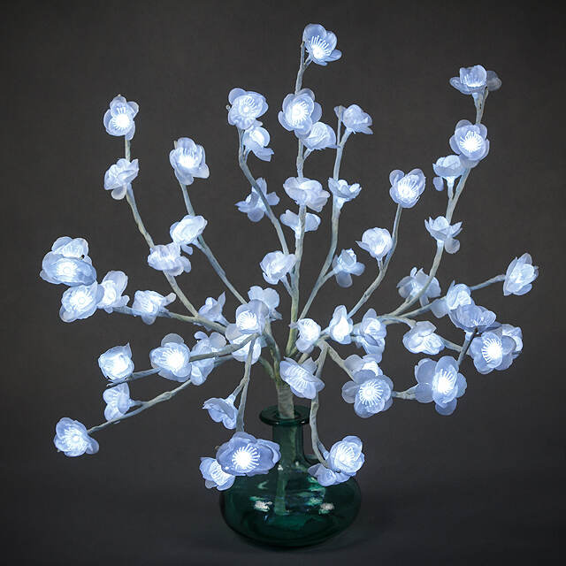 Светящийся букет Цветущая вишня 50 см, 60 холодных белых LED ламп Kaemingk