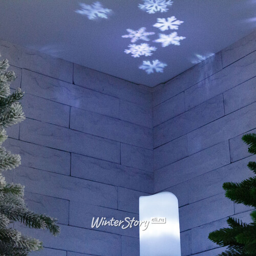Декоративный светильник - свеча Снежинки 15 см, 16 м2, холодное белое свечение, на батарейках Kaemingk