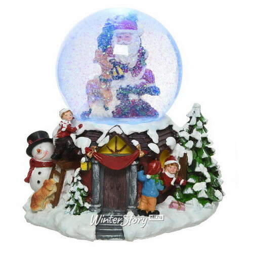 Снежный шар Christmas Fun: Санта 21 см, с подсветкой, музыкой и движением, на батарейках Kaemingk