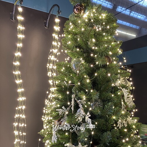 Гирлянда на елку 180-240 см Лучи Росы, 16 нитей, 832 теплых белых мини LED ламп, зеленая проволока, IP44 Kaemingk