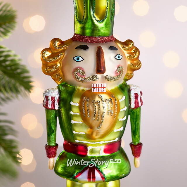 Елочная игрушка Щелкунчик из королевства Эбонлунд 21 см зеленый, стекло Winter Deco