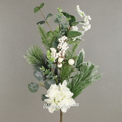 Хвойная ветка с белыми ягодами и цветами Флори - White Berry 70 см, ЛЕСКА Christmas Deluxe