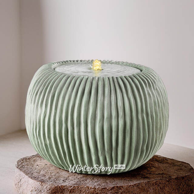 Декоративный фонтан шар Ritteri 56 см малахитовый, с LED подсветкой Kaemingk