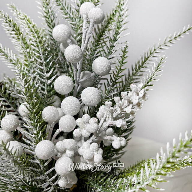 Новогодняя экибана в кашпо Дайон из еловых веток, шишек и ягод 35 см Christmas Deluxe (Кристмас Делюкс)