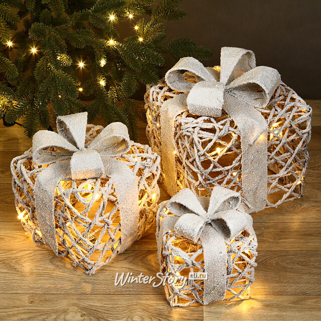 Светящиеся подарки под елку Рождественские Гостинцы 19-28 см, 3 шт, теплые белые LED лампы, таймер, на батарейках Koopman