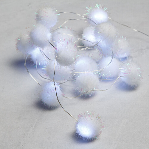 Светодиодная гирлянда шарики Пушистые Снежки Midi на батарейках 1.9 м, 20 холодных белых LED ламп, серебряная проволока, IP20 Koopman