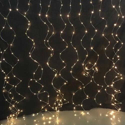 Гирлянда штора Капельки Росы 95*95 см, 100 теплых белых мини LED ламп, серебряная проволока, IP20 Snowhouse