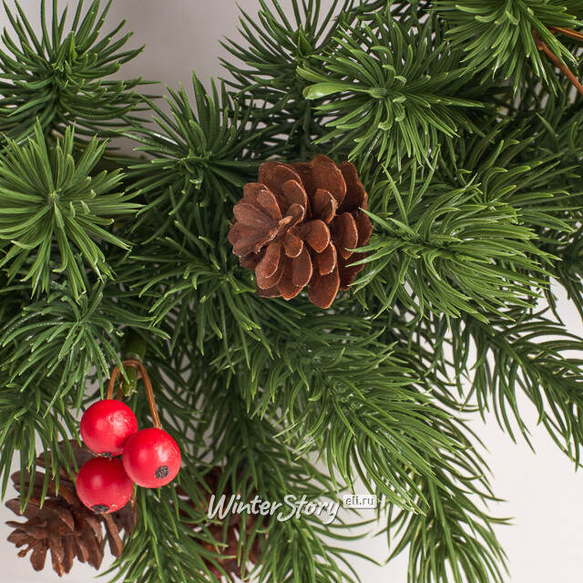 Венок Зимний Вечер из шишек и ягод 30 см, ЛИТАЯ 100% Swerox