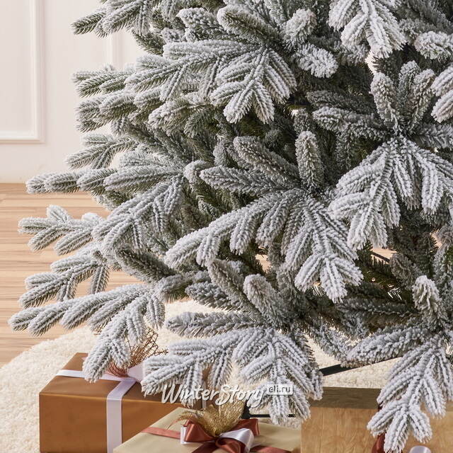 Искусственная елка Кремлевская заснеженная 3 м, ЛИТАЯ+ПВХ Max Christmas