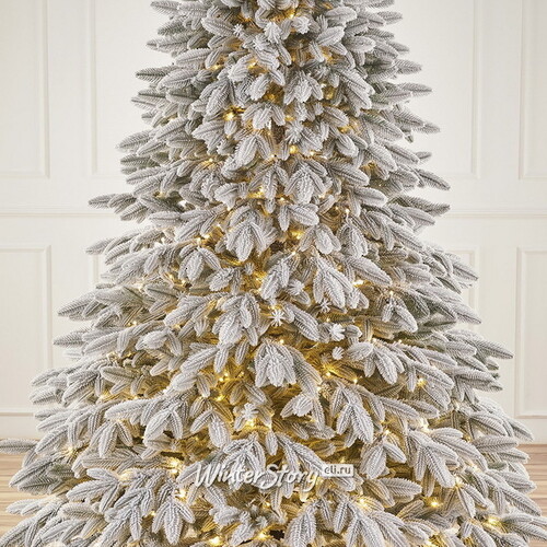 Искусственная елка с лампочками Романовская заснеженная 180 см, 334 теплых белых ламп, ЛИТАЯ 100% Max Christmas