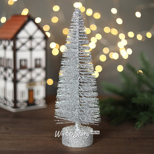 Декоративная светящаяся елочка Chelsea Silver 26 см, 15 теплых белых мини LED ламп, на батарейках Kaemingk