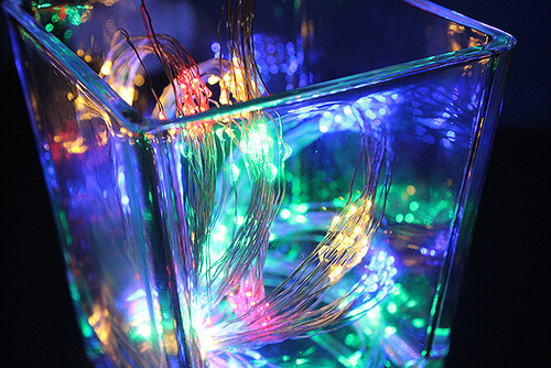 Универсальная гирлянда на елку 150-210 см Лучи Росы, 6 нитей, 120 разноцветных мини LED ламп, серебряная проволока, контроллер, IP44 Snowhouse