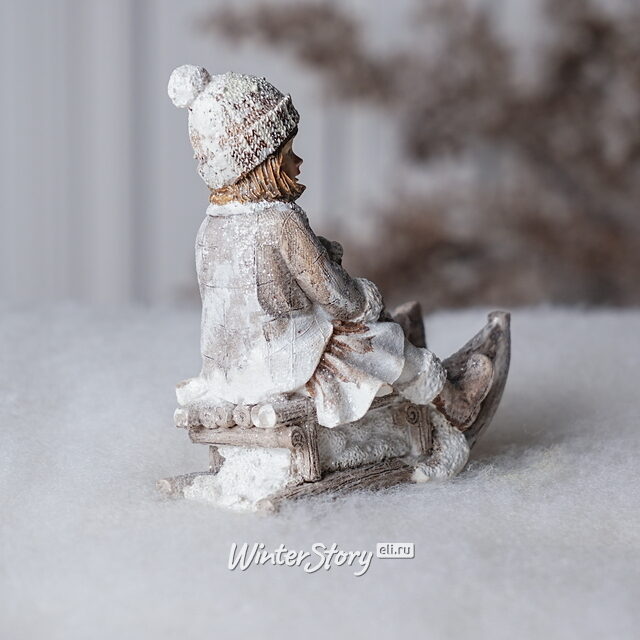 Новогодняя фигурка Winter Fun: Девочка Эйла с куклой на санях 11 см Goodwill