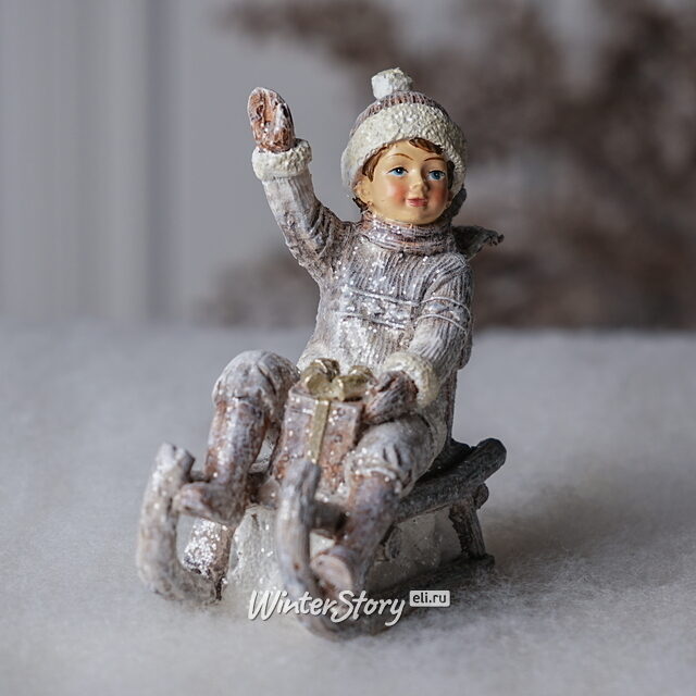 Новогодняя фигурка Winter Fun: Мальчик Дуглас с подарками на санях 11 см Goodwill