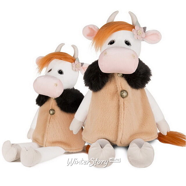 Мягкая игрушка Коровка Глаша в бежевом пальто 28 см Maxitoys