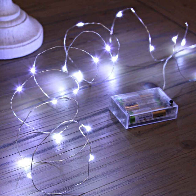 Светодиодная гирлянда Капельки на батарейках 40 холодных белых мини Led ламп 2 м, серебряная проволока, IP20 Koopman (Купман)