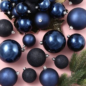 Набор пластиковых шаров Cosmo Синий Бархат, 6-10 см, 26 шт Winter Deco фото 1